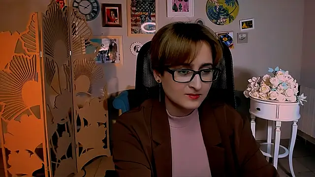 LixeLuna online show from April 8, 2026, 6:26 am