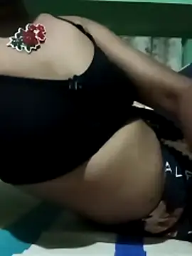 niyashree100 online show from May 9, 2026, 6:28 am
