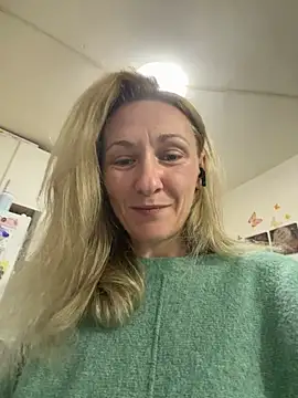 Secret Ladyx online show from April 22, 2026, 9:27 am