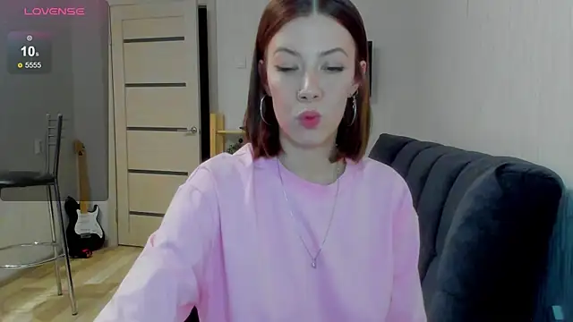 Snapshot of ooopsybritney chatting on April 22, 2026, 4:25 pm ooopsybritney online show from April 22, 2026, 4:25 pm