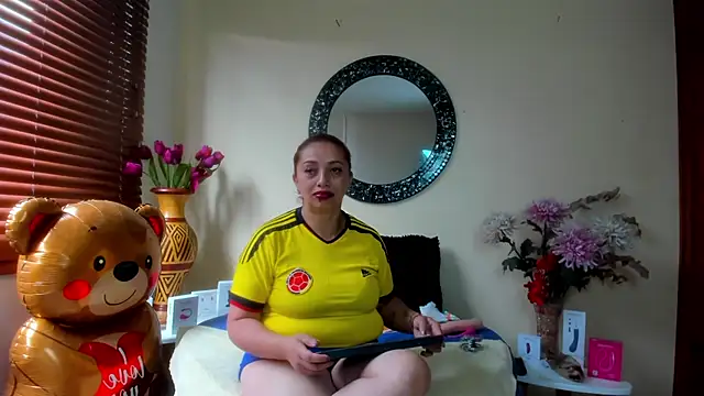 Maye Milf  online show from March 28, 2026, 12:50 pm