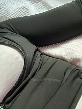 lena-smile683 online show from April 14, 2026, 5:40 pm