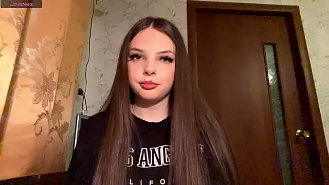 Snapshot of MiaClarka chatting on March 3, 2026, 5:42 pm MiaClarka online show from March 3, 2026, 5:42 pm