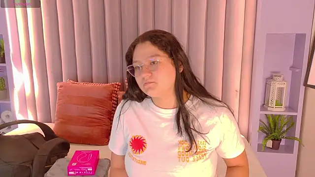 Snapshot of AmatistaSky__ chatting on June 18, 2026, 11:26 am AmatistaSky online show from June 18, 2026, 11:26 am