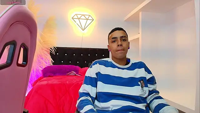 Ariatna Andy online show from April 15, 2026, 7:51 pm