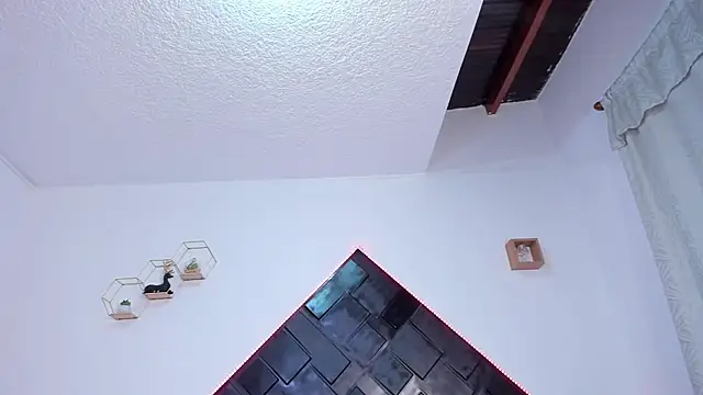 Dark Valentino  online show from April 5, 2026, 3:24 am