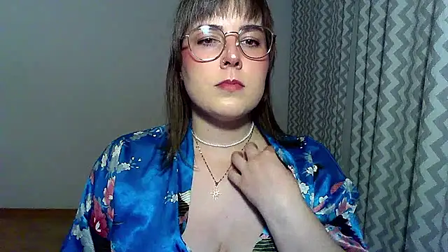 ClaraHard online show from July 22, 2026, 9:17 pm