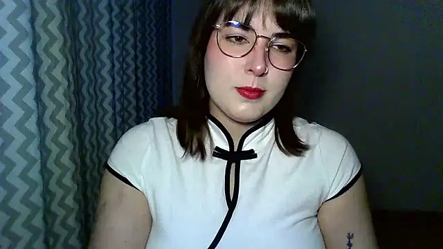 ClaraHard online show from July 8, 2026, 5:46 pm
