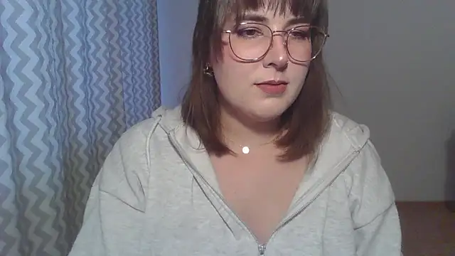 ClaraHard online show from June 11, 2026, 6:27 pm