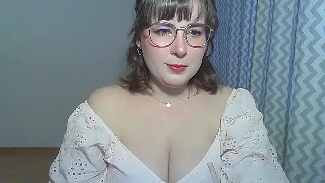 ClaraHard online show from June 16, 2026, 6:52 pm