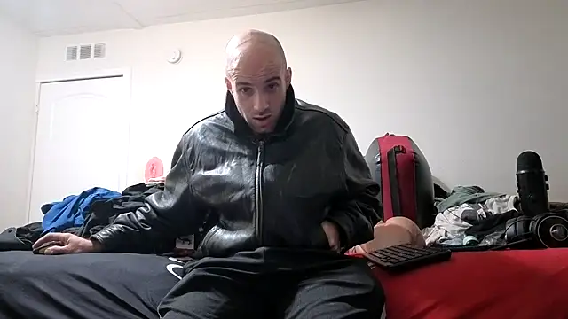 CirclingClass online show from October 12, 2025, 1:01 pm