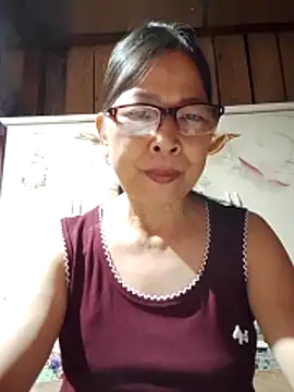Snapshot of Sky-rain98 chatting on June 12, 2026, 8:17 pm Sky-rain98 online show from June 12, 2026, 8:17 pm