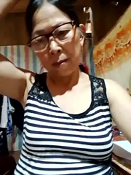 Snapshot of Sky-rain98 chatting on June 3, 2026, 8:37 am Sky-rain98 online show from June 3, 2026, 8:37 am