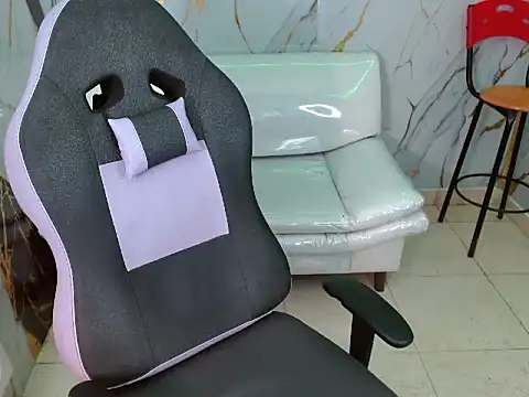 taylor bigdick18 online show from March 30, 2026, 2:46 am