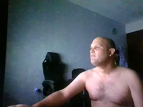 Snapshot of Heavy_RebellxX chatting on March 15, 2026, 4:52 am Heavy RebellxX online show from March 15, 2026, 4:52 am