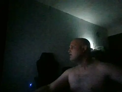Snapshot of Heavy_RebellxX chatting on March 10, 2026, 4:27 am Heavy RebellxX online show from March 10, 2026, 4:27 am