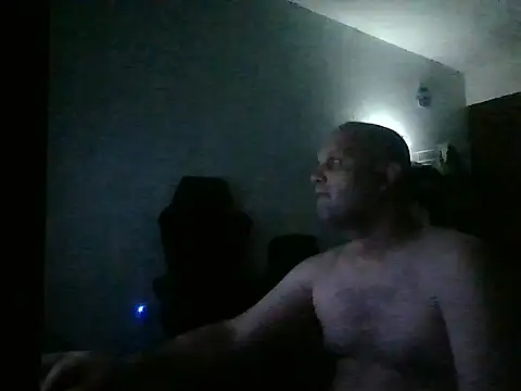 Snapshot of Heavy_RebellxX chatting on March 9, 2026, 4:27 am Heavy RebellxX online show from March 9, 2026, 4:27 am