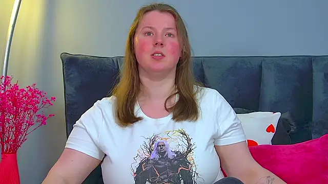 MelodyMoores online show from May 27, 2026, 6:43 am