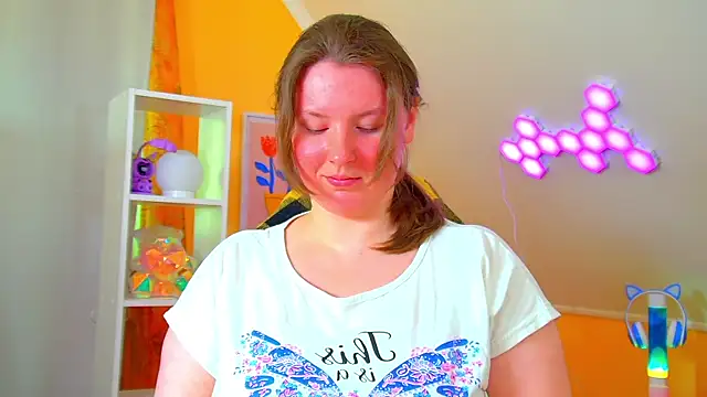 MelodyMoores online show from June 2, 2026, 6:24 am