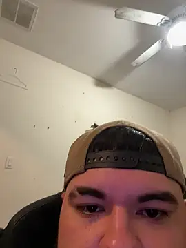 Snapshot of LaughingHyphen73 chatting on March 4, 2026, 12:35 pm LaughingHyphen73 online show from March 4, 2026, 12:35 pm