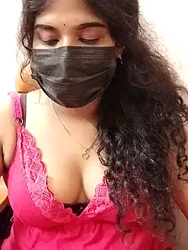 Sunitha28 online show from April 18, 2026, 7:18 pm