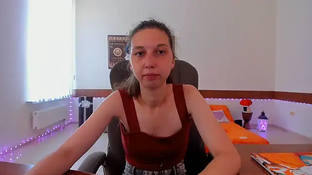 Snapshot of Ellina_Star chatting on July 7, 2026, 8:18 am Ellina Star online show from July 7, 2026, 8:18 am