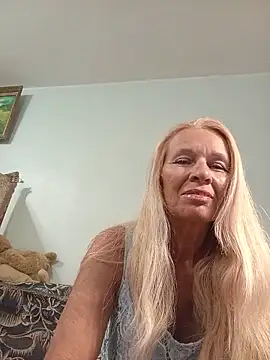 ViktoriaSexi1 online show from May 24, 2026, 6:30 pm