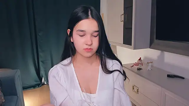 ShawtyCelina online show from April 3, 2026, 10:32 am