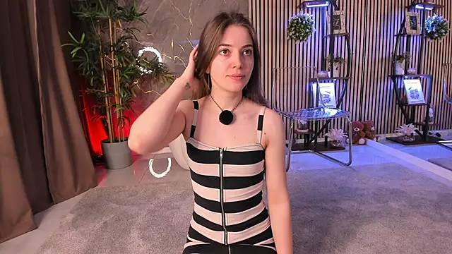 Velvet Spell online show from April 24, 2026, 3:41 am