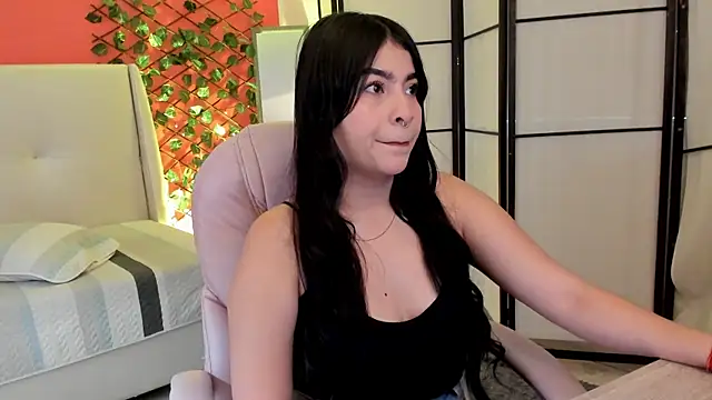 HannaLee333 online show from April 22, 2026, 4:36 pm