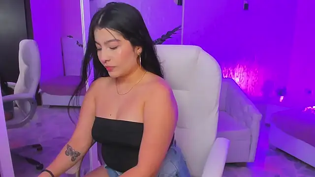 HannaLee333 online show from March 17, 2026, 2:36 am