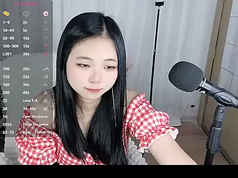 Noelle-2007 online show from March 13, 2026, 5:23 am