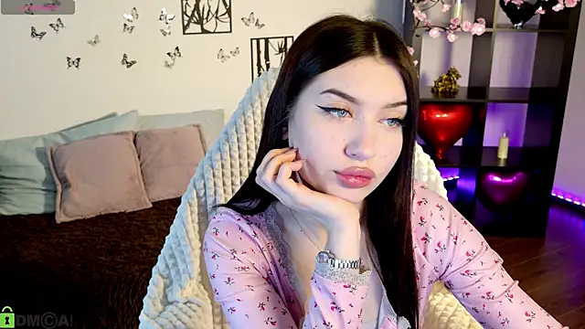 Sugar Kitten12 online show from May 18, 2026, 1:28 am