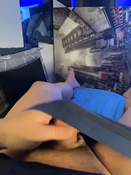 MatthewEmme2121 online show from April 5, 2026, 10:49 pm