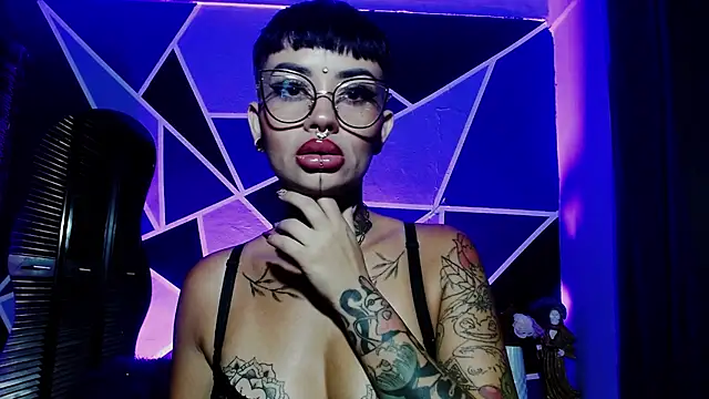 Snapshot of Sol_Baker chatting on April 3, 2026, 10:22 am Sol Baker online show from April 3, 2026, 10:22 am