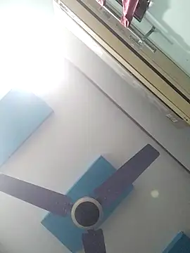 Foxboy65 online show from April 4, 2026, 1:28 pm