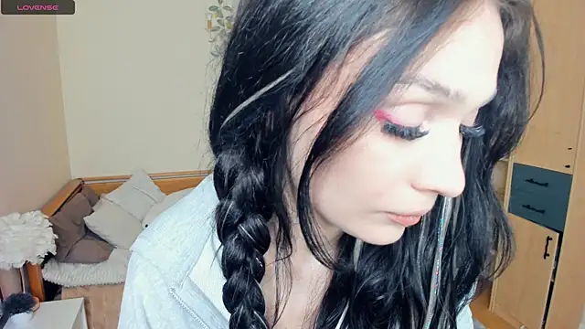 Snapshot of LynnCiprian chatting on April 25, 2026, 8:39 pm LynnCiprian online show from April 25, 2026, 8:39 pm