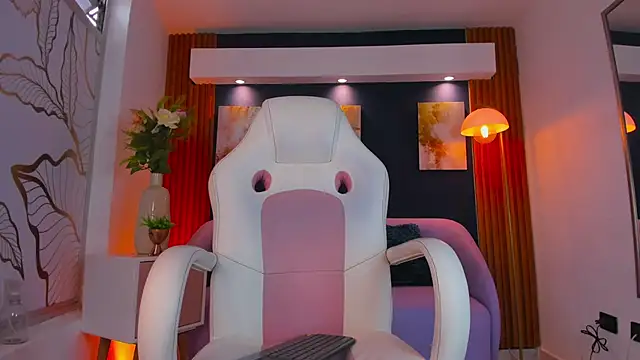 Snapshot of Ikaika_Kalani chatting on March 20, 2026, 1:01 pm Ikaika Kalani online show from March 20, 2026, 1:01 pm