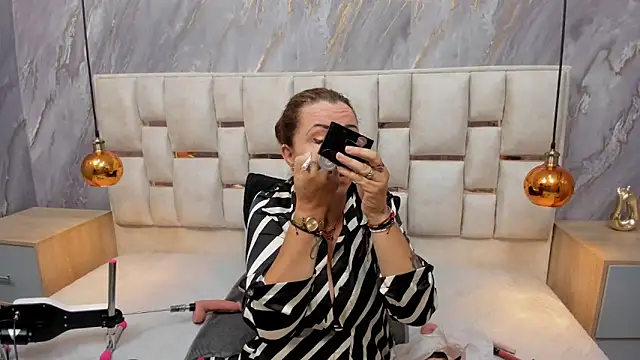Milf Drip online show from June 1, 2026, 12:05 pm