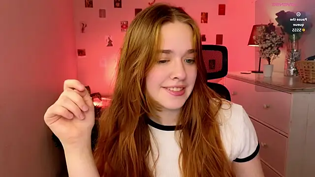 TiffanyVex online show from May 1, 2026, 3:28 pm