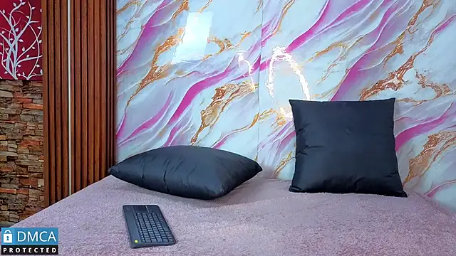 valeri walker  online show from March 29, 2026, 3:08 am