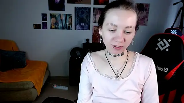 Nica Kawaii online show from March 26, 2026, 6:33 am