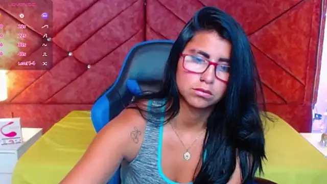 Alisha Gamskar13 online show from May 11, 2026, 2:45 pm