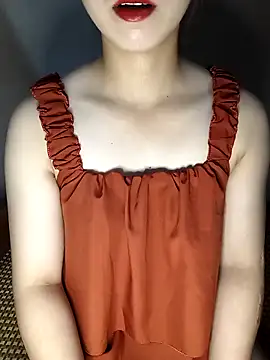 Fiona 2026 online show from May 1, 2026, 1:43 am