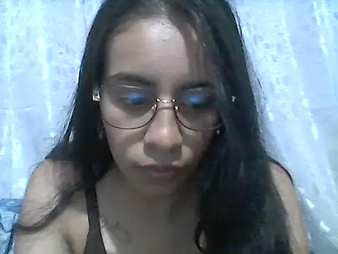 Amyblack22 online show from April 23, 2026, 4:41 am