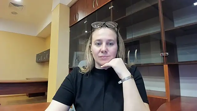 Nionelly online show from April 1, 2026, 10:16 am