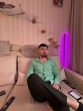 Snapshot of mihaimay2 chatting on April 7, 2026, 10:39 am mihaimay2 online show from April 7, 2026, 10:39 am