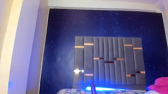 ChannelQueen online show from April 9, 2026, 3:41 am