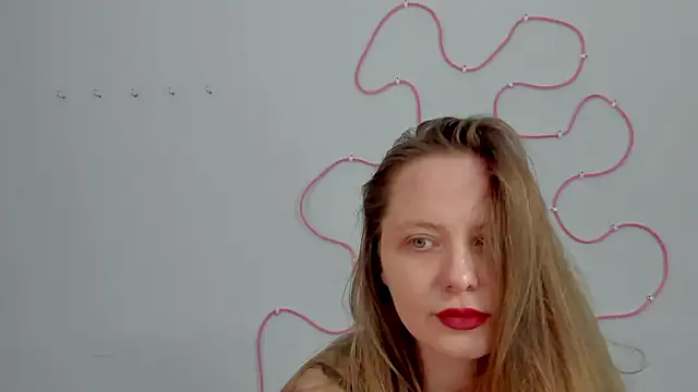 Lia Neoka online show from March 18, 2026, 12:51 pm