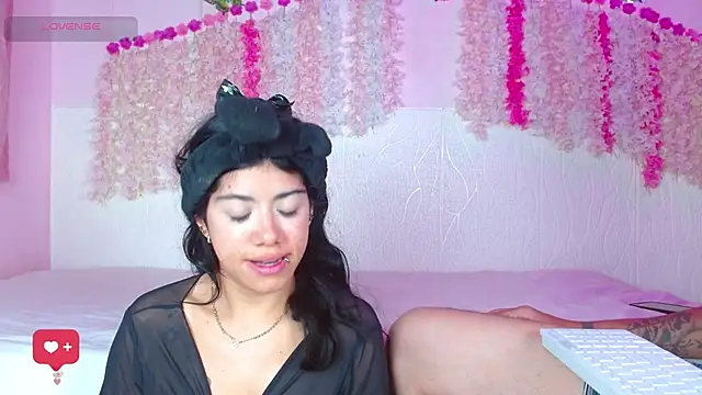 Zoe Axel1 online show from April 4, 2026, 7:31 pm